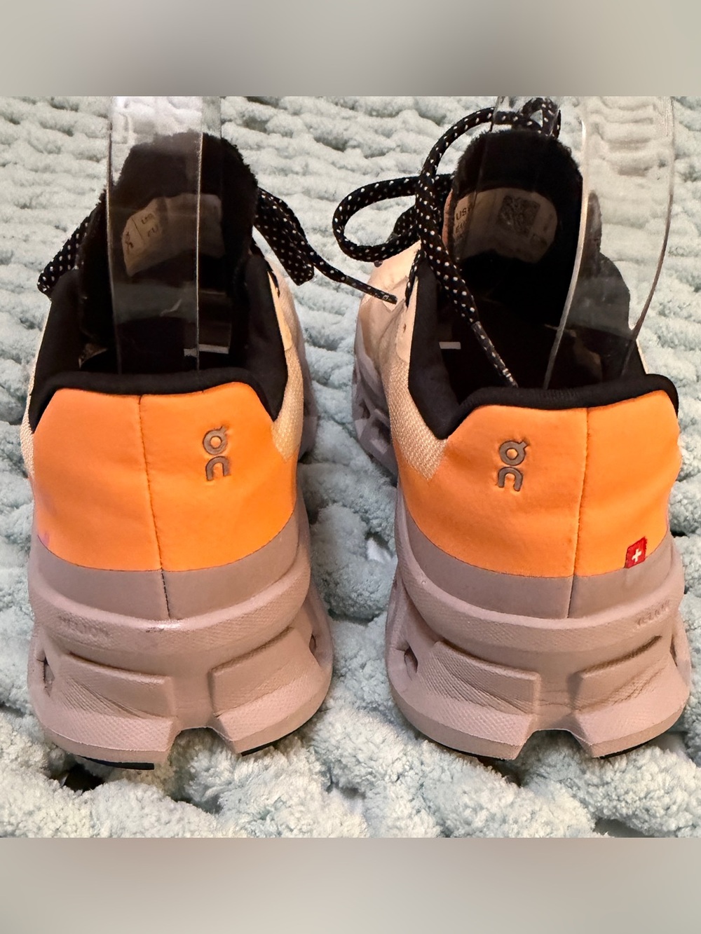 On Cloudmonster Running Shoes in Lt Orange & Bright Orange Trim Women’s Sz 7 - Picture 7 of 17